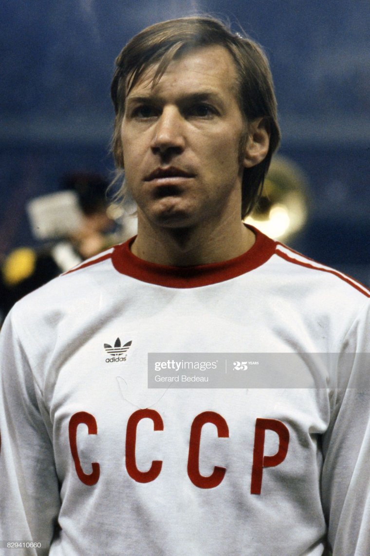 Виктор Колотов футболист