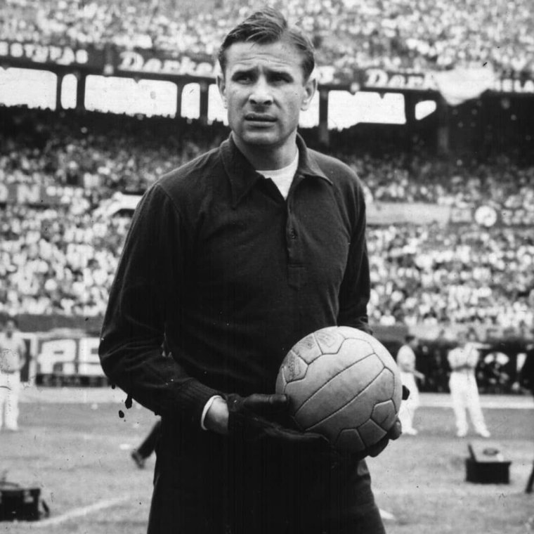 Лев Яшин футболист