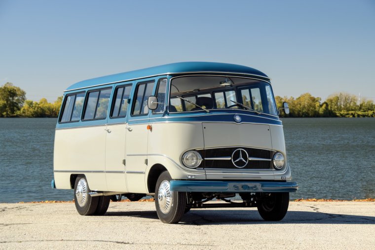Mercedes-Benz o319