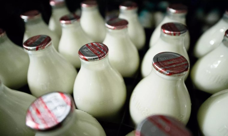 Молоко и кефир в бутылках в СССР