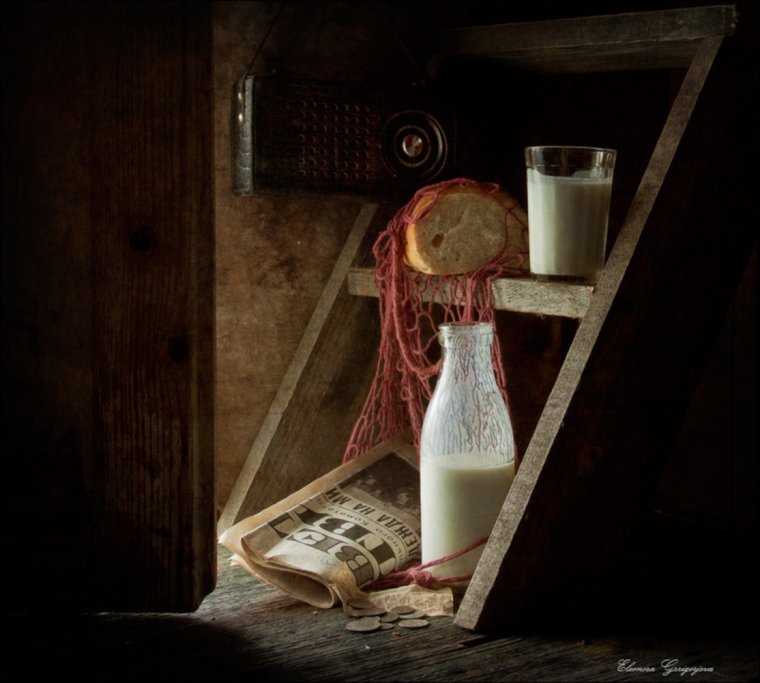 Бутылка кефира полбатона Чайф