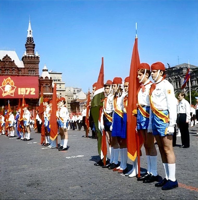 Парад пионеров на красной площади