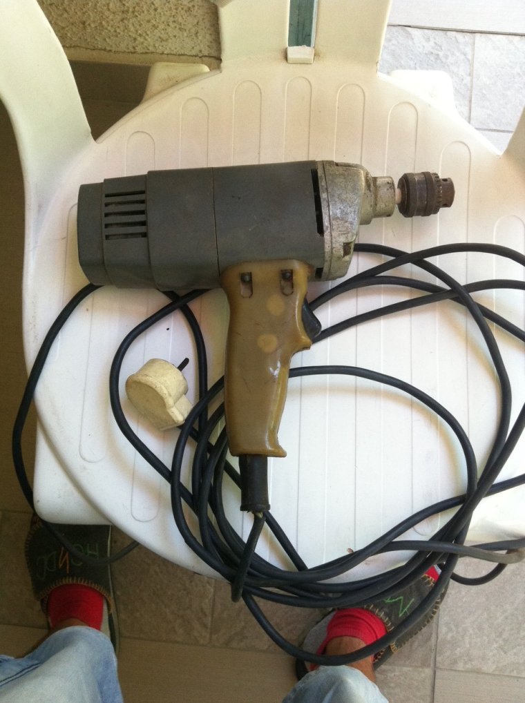 Советская дрель 60 ватт дёлиая