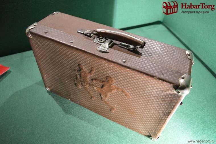 Чемодан с футболистами СССР