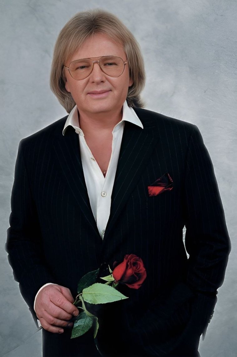 Певец Юрий Антонов