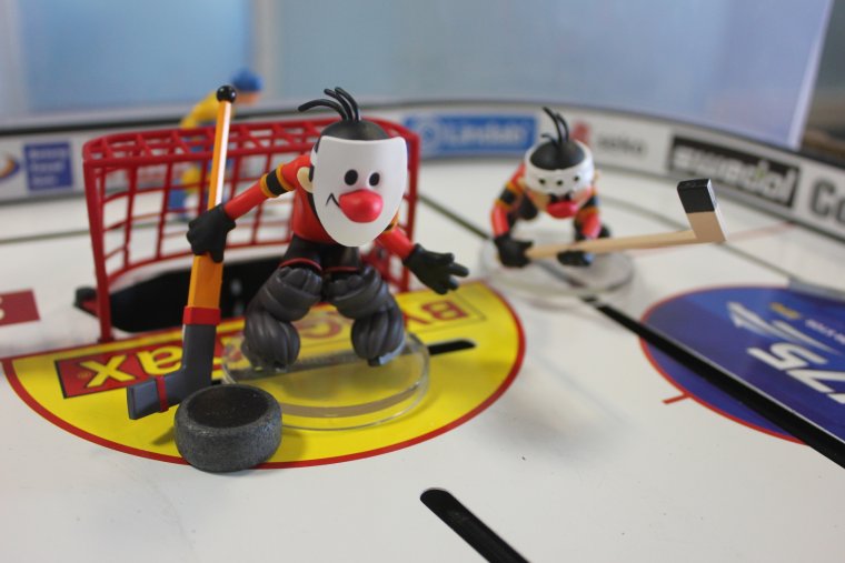 Шайбу шайбу Метеор маска