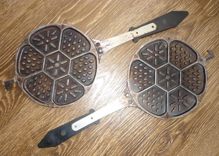 Вафельница Старая советского