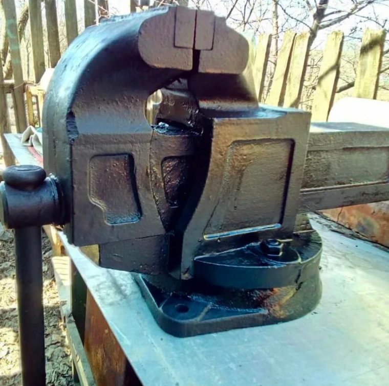 Тиски советские