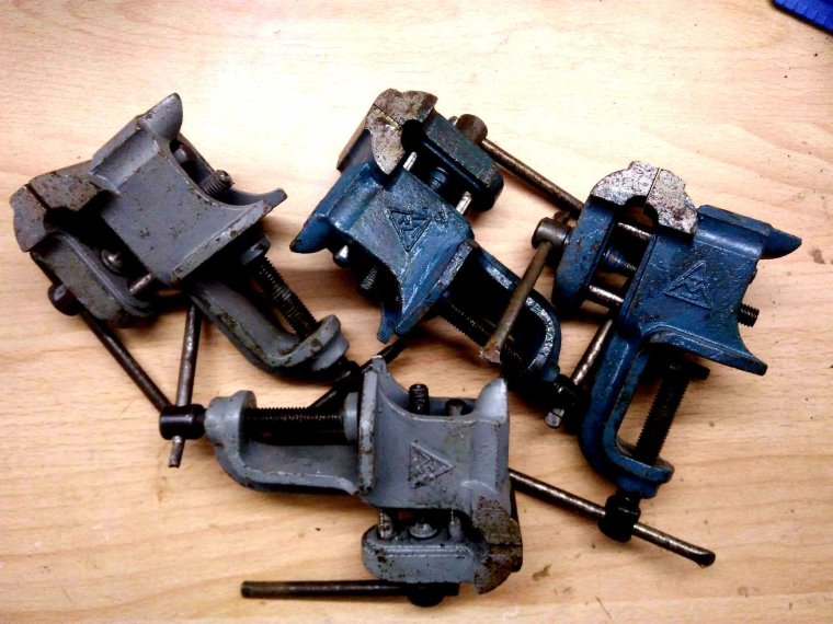 Маленькие плоские тиски СССР
