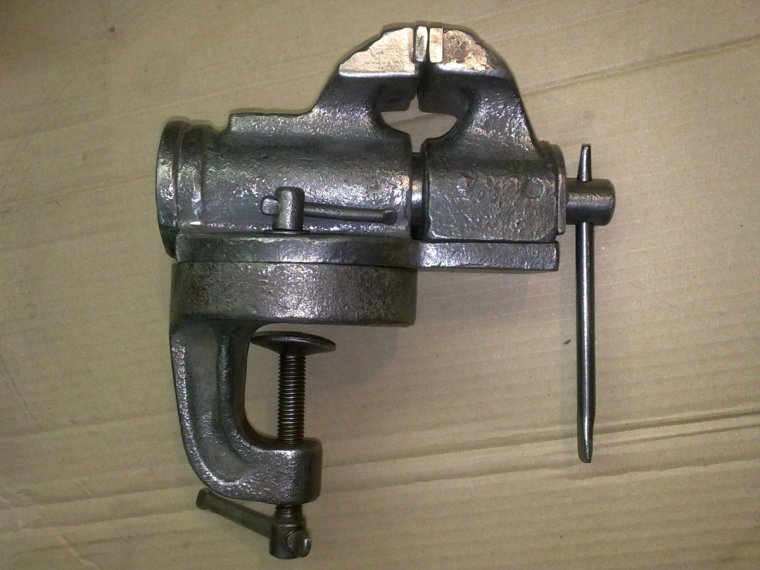 УКЗ тиски 2-100 советские