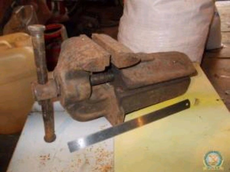 Тиски кузнечные 3м