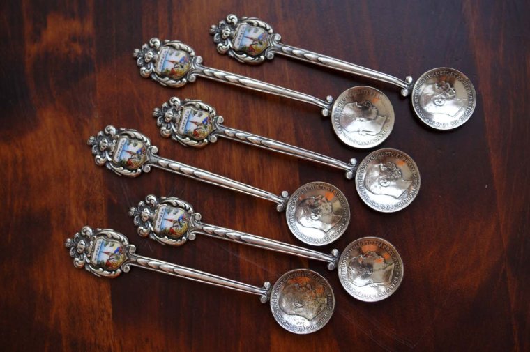 Старинная ложечка серебро для кофе