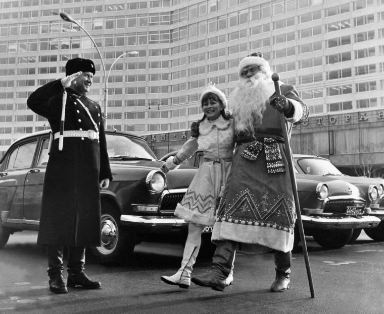 Дед Мороз и Снегурочка советские