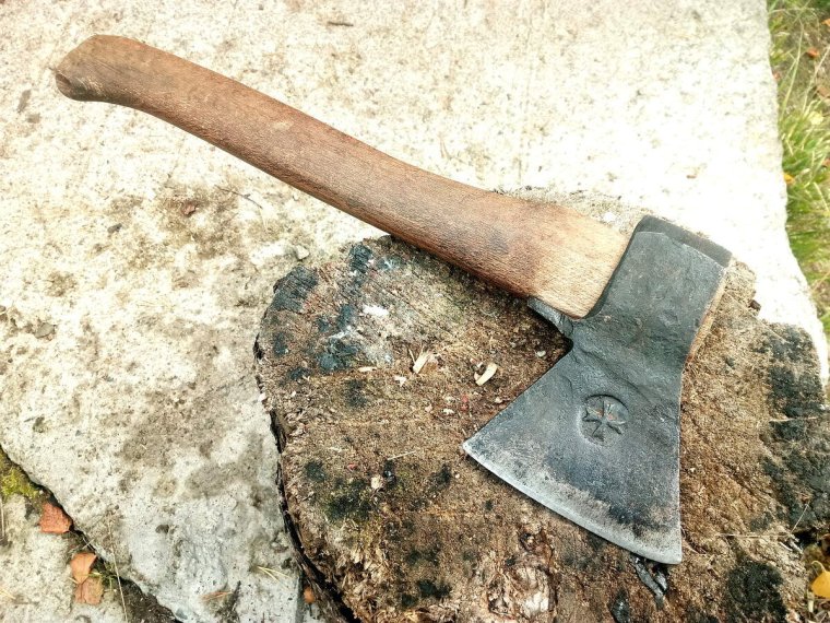 Старинные топоры