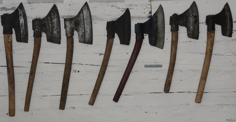 Потёс топор