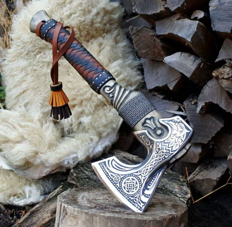 Боевой топор секира викинга