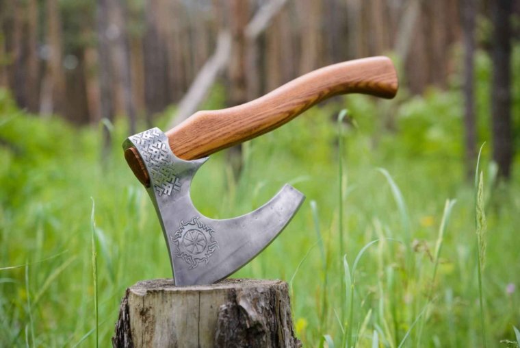 Секира Укко