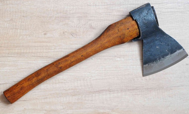Топор а1 Плотницкий