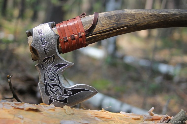 Славянский боевой топор