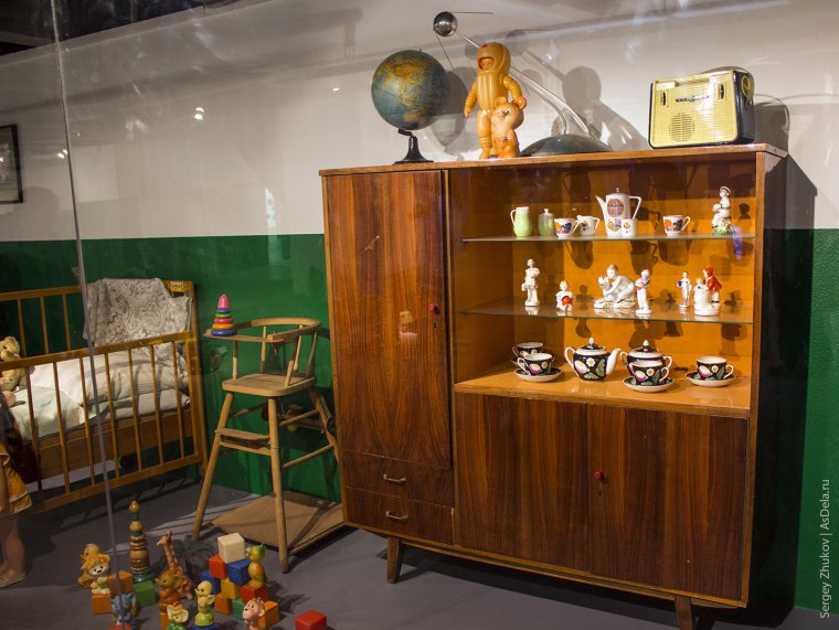 Советский сервант