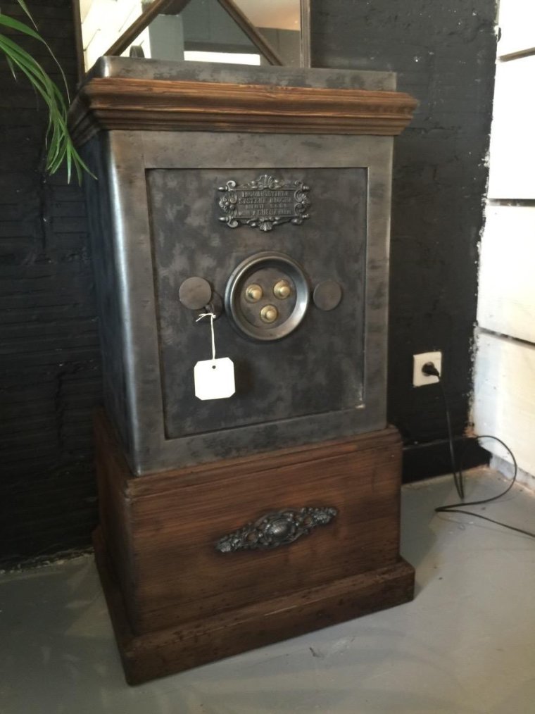 Carbondale 1910 сейф