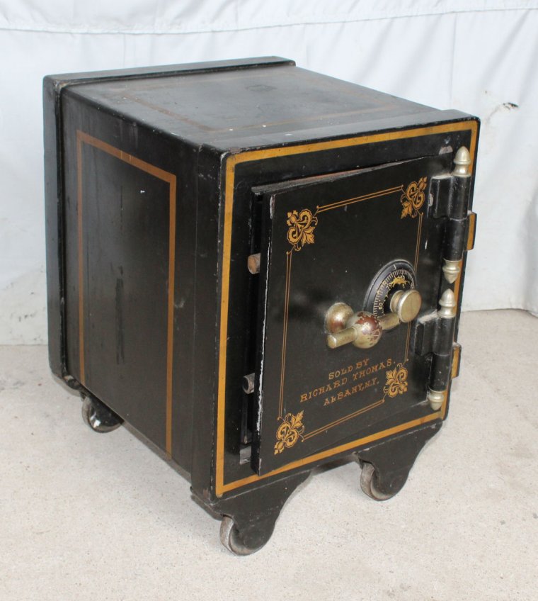 Сейф 19 века