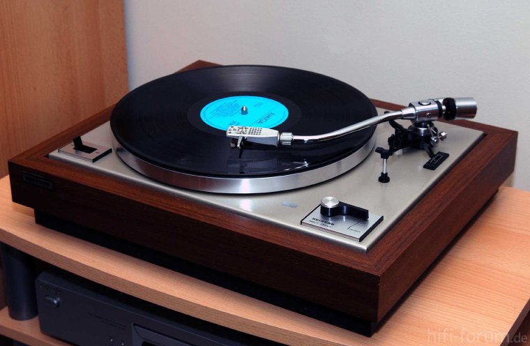 Проигрыватель виниловых пластинок GSG-5200