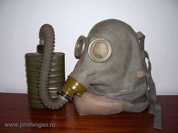 Советский противогаз РШ