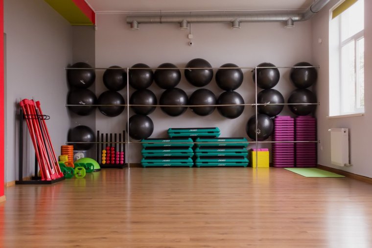 Спортивный инвентарь для спортзала