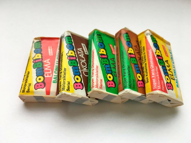 Жвачки 90-х Бомбибом