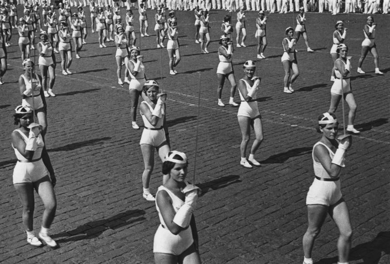 Парад физкультурников на красной площади 1936