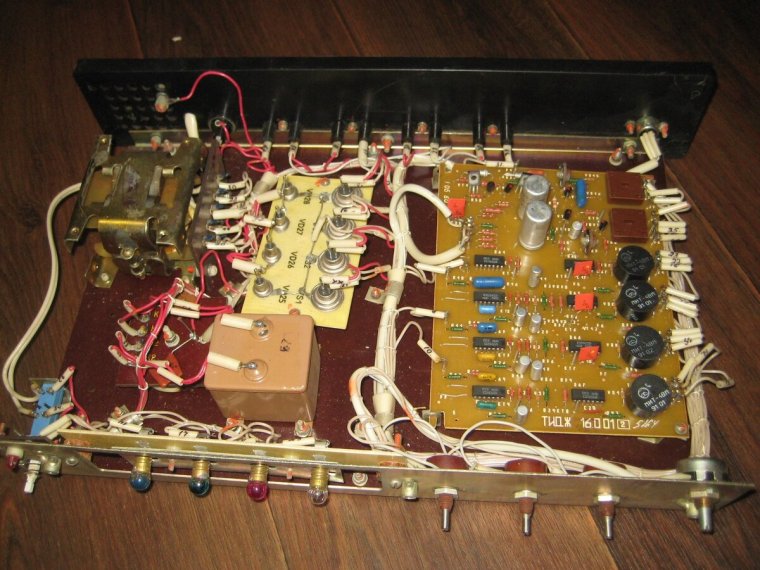 Цветомузыка на ку202