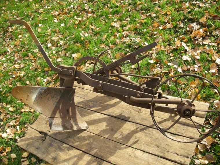 Сакковский плуг