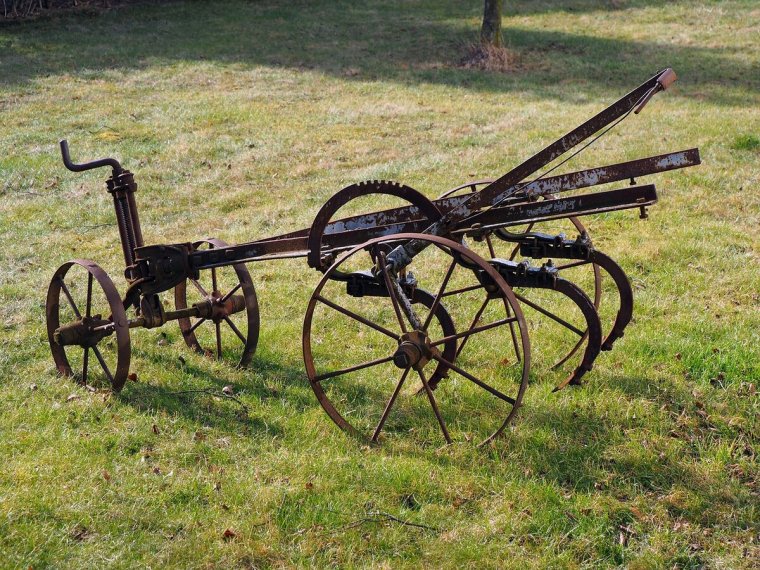 Саковский плуг