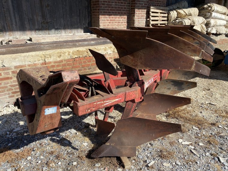 Ржавый плуг