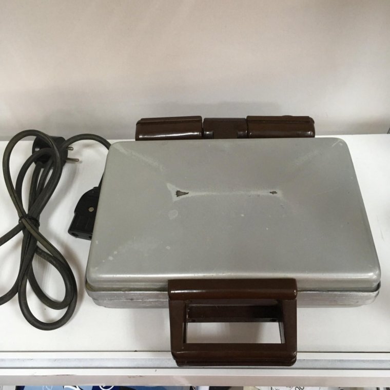 Электровафельница СССР артикул 70-к