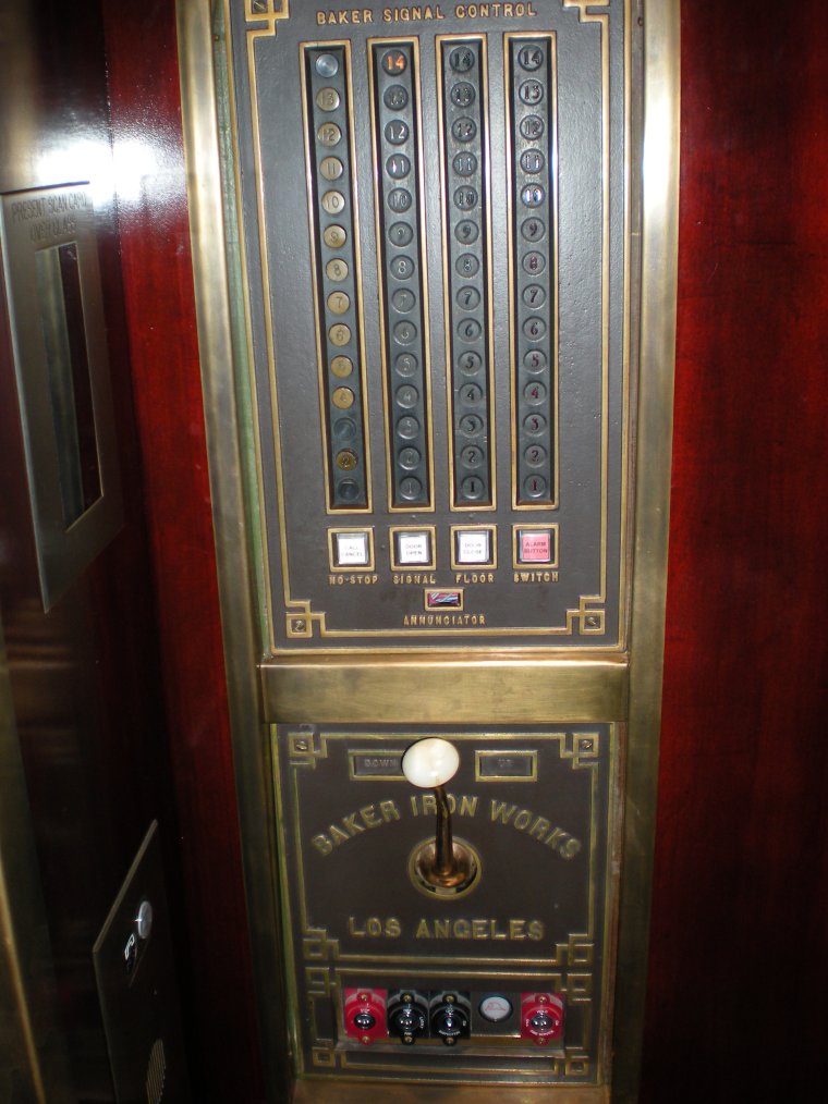 Панель управления лифтом СССР