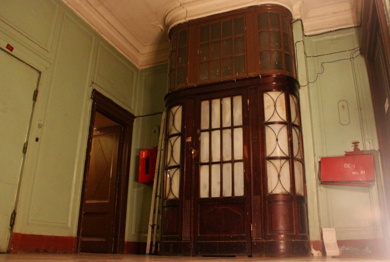 Лифт в доме Мертенса