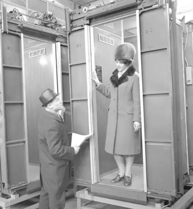 Лифт КМЗ 1950