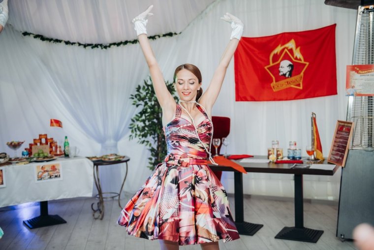 Корпоратив в стиле СССР одежда