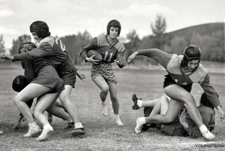 Спортивные девушки ретро