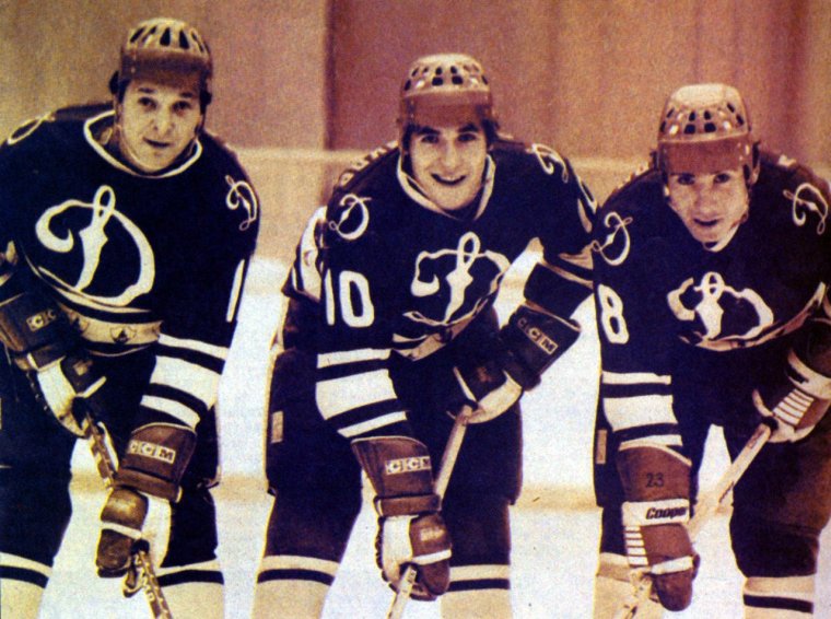 Советская хоккейная тройка