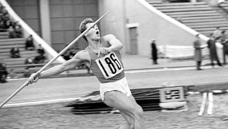 Янис Лусис метание копья