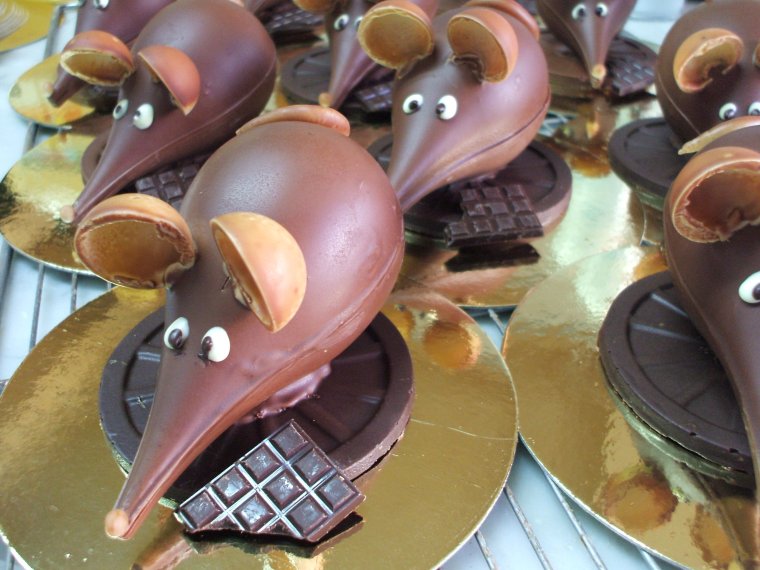 Мышонок из шоколада