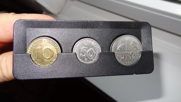 Монетница Вольво 740