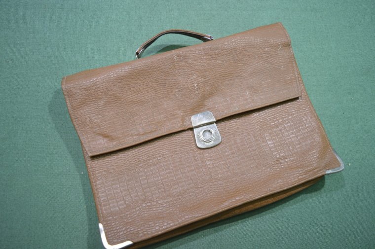 Школьный кожаный портфель СССР