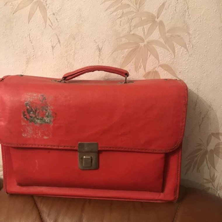 Портфель школьный СССР красный