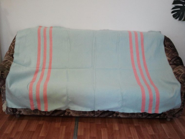 Байковое желтое одеяло в полоску