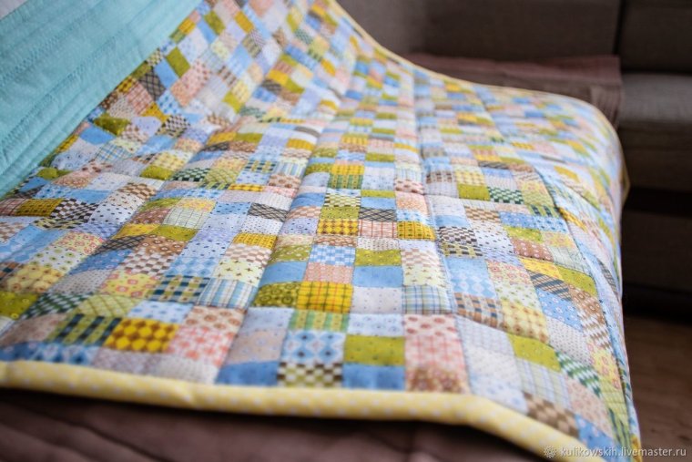 Лоскутное одеяло с аппликацией