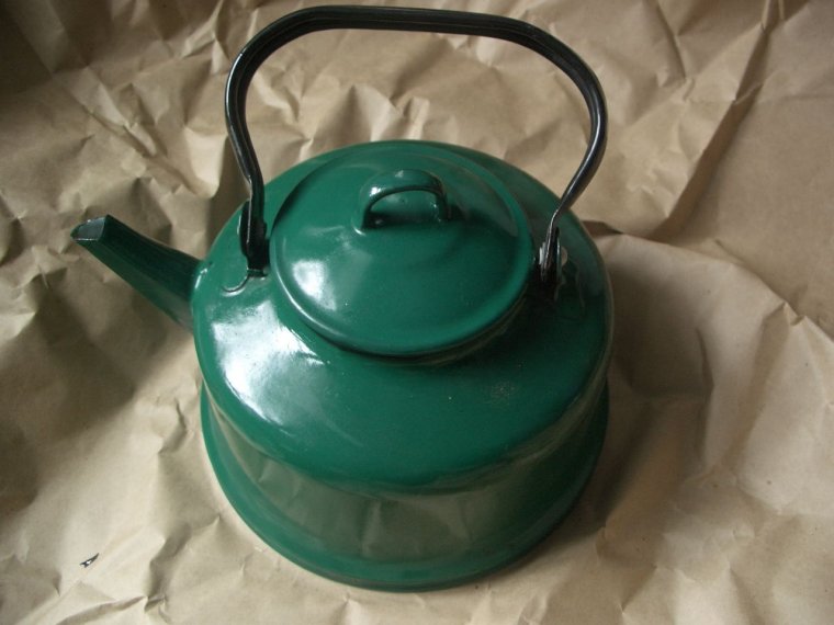 Чайник эмалированный зеленый СССР